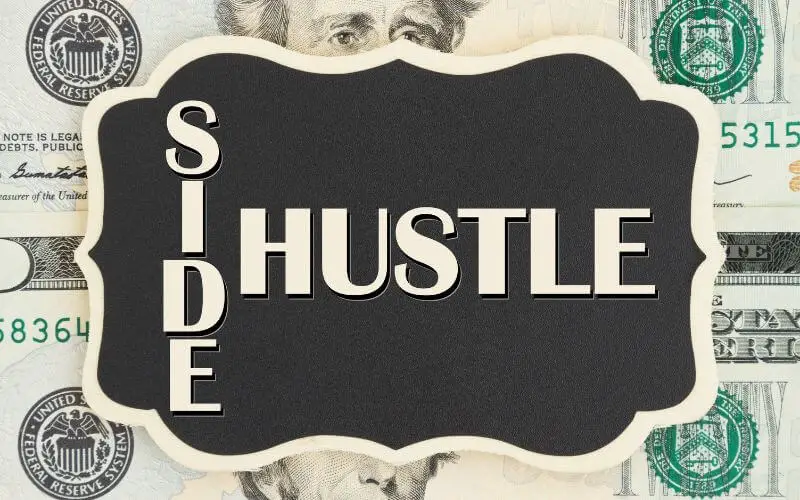 How to build a side hustle stack when you have a full-time job 4
